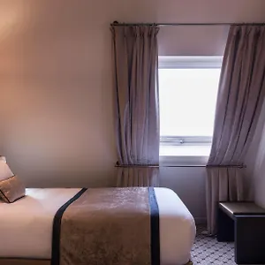 Hotel La Des Ternes, Parigi